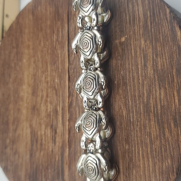 Whimsical sea turtle bracelet B2034‎ - Picture 3 of 4